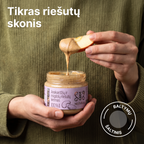 Traškus anakardžių ir migdolų riešutų kremas